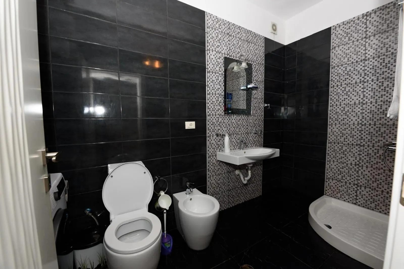 Liam Apartments Vlorë 0*,  알바니아